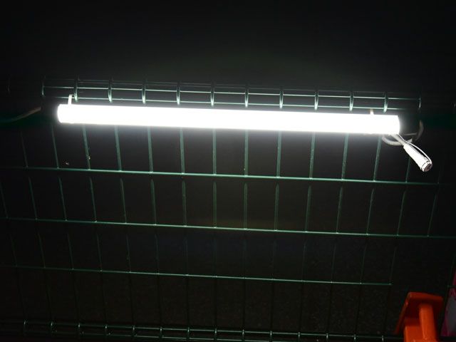 磁石でくっつく防水型LEDランプ